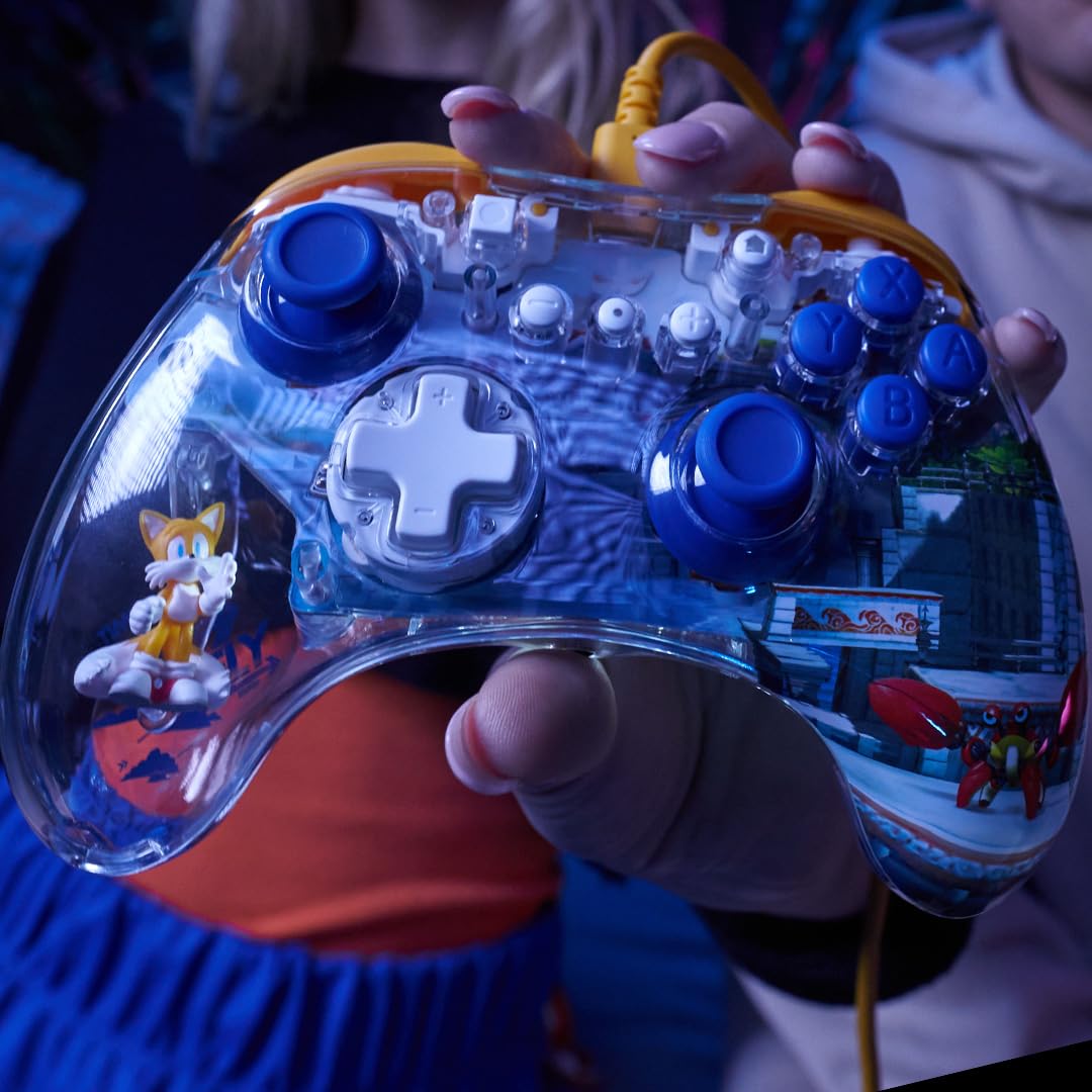 PDP REALMz Wired LED Light-up Pro Controller : Queues pour Nintendo Switch et Nintendo Switch - Modèle OLED PDP REALMz Wired LED Light-up Pro Controller : Queues pour Nintendo Switch et Nintendo Switch - Modèle OLED
